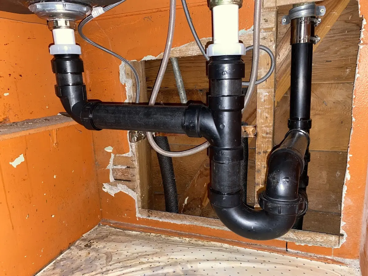 Professional Pipe Bursting equipment and tools on the job in Weaver